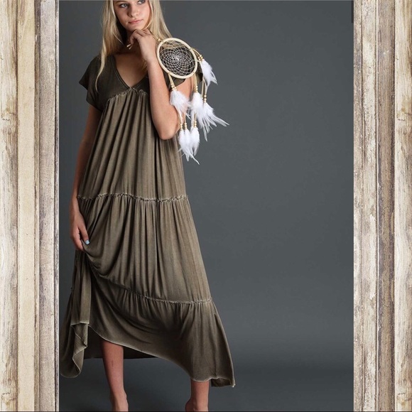 Dresses & Skirts - Khaki Brown Short Sleeve Tiered Maxi Dress!